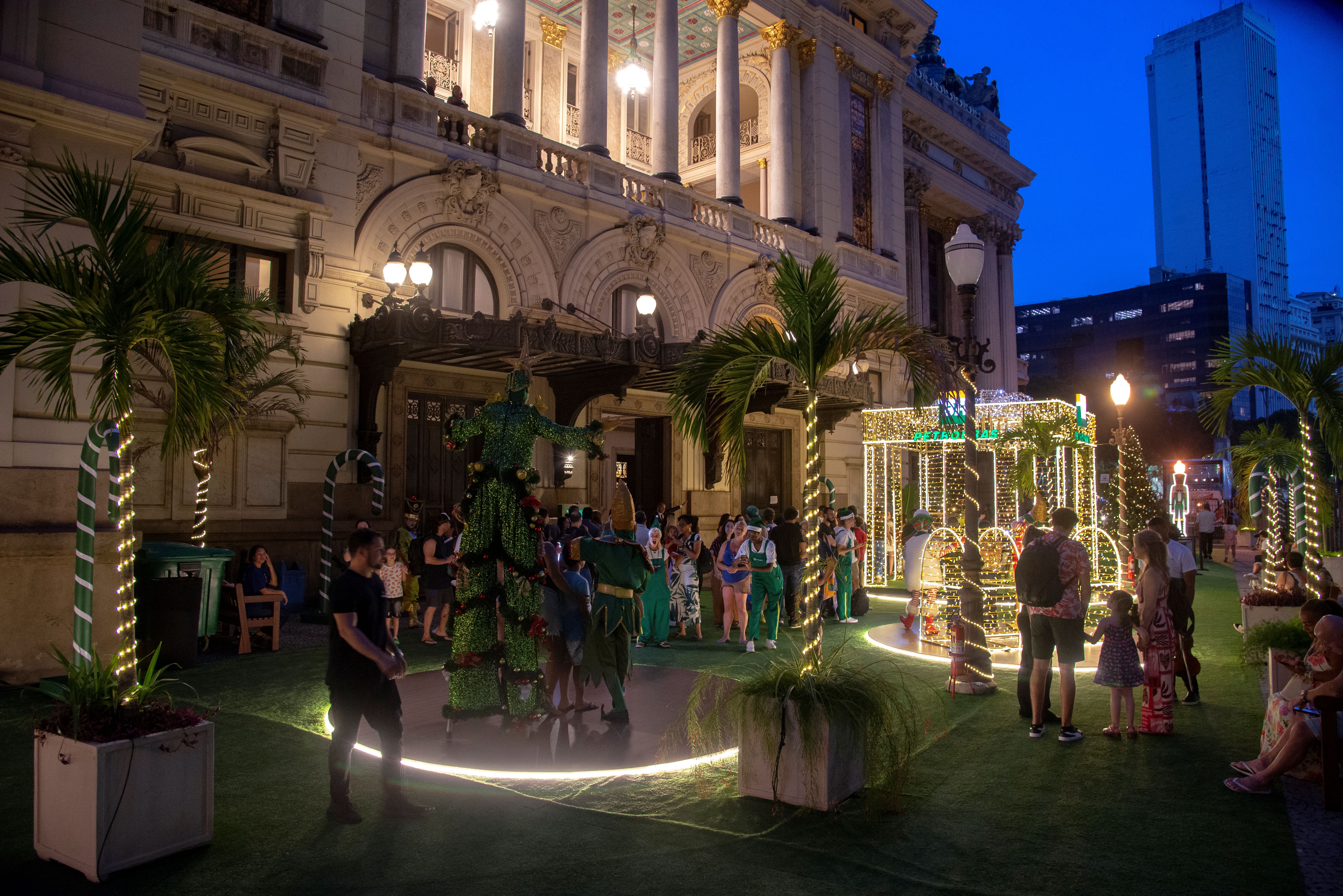 Petrobras cria Boulevard de Natal ao lado do Theatro Municipal, no Rio de Janeiro